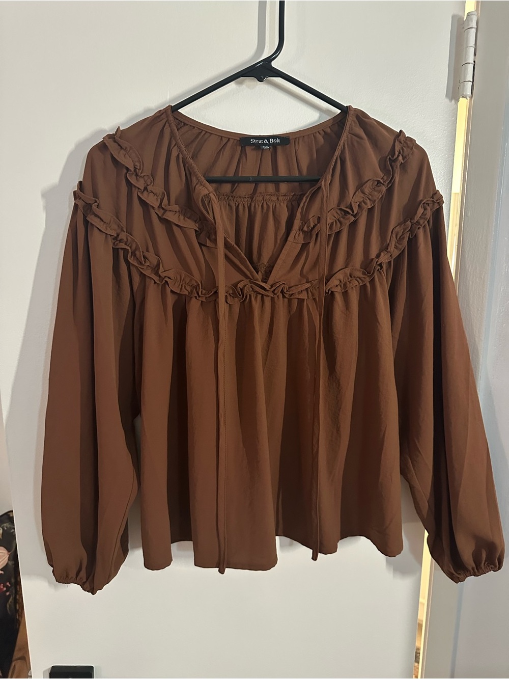 Strut & Bolt Women's Ruffle Brown Peasant Blouse